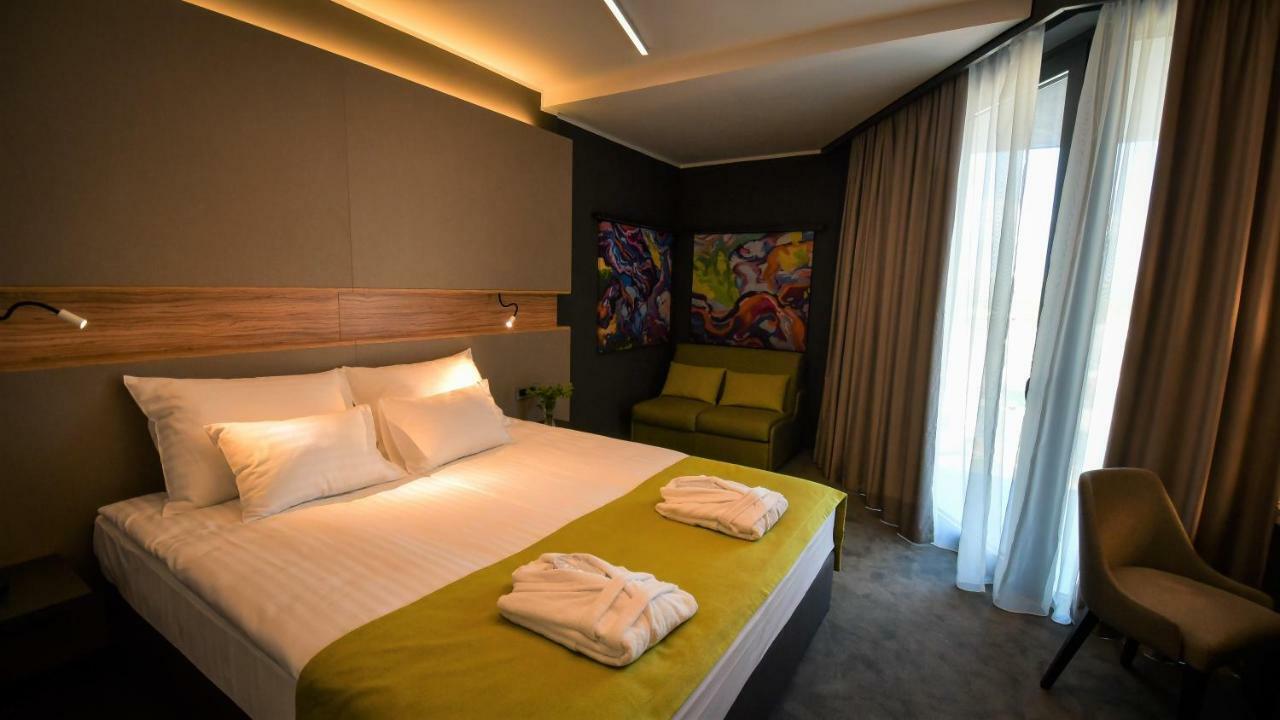 Hotel Olea ノヴァリャ エクステリア 写真