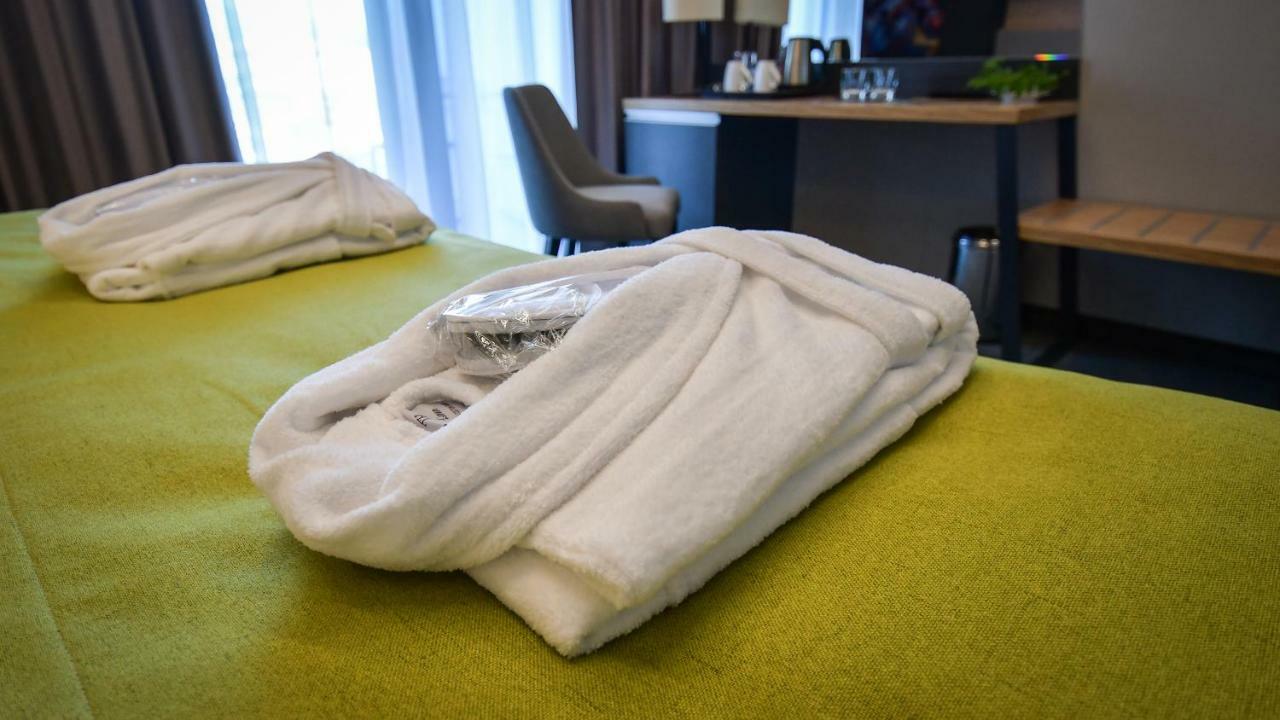 Hotel Olea ノヴァリャ エクステリア 写真