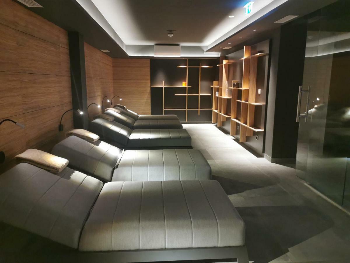 Hotel Olea ノヴァリャ エクステリア 写真