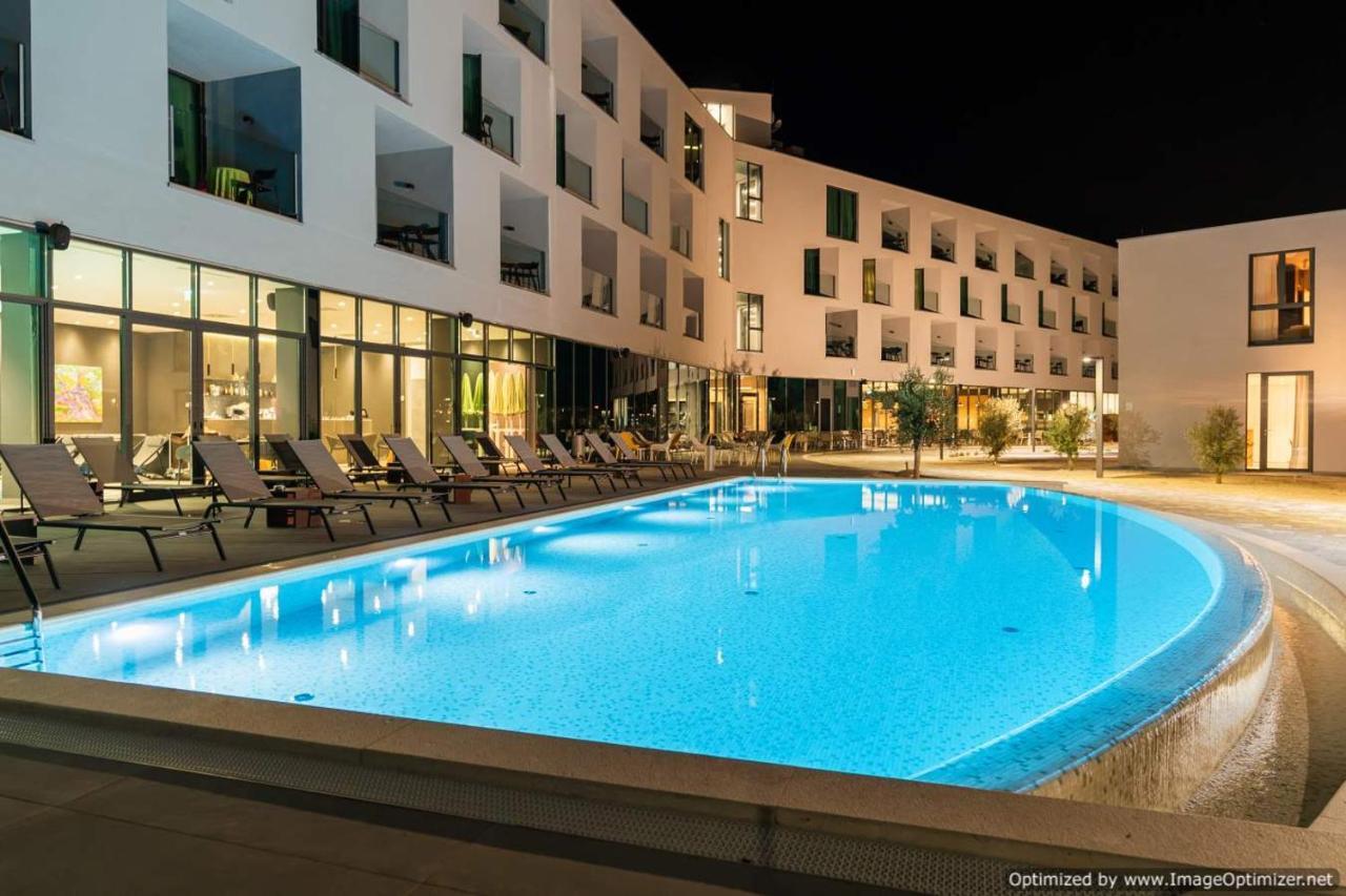 Hotel Olea ノヴァリャ エクステリア 写真