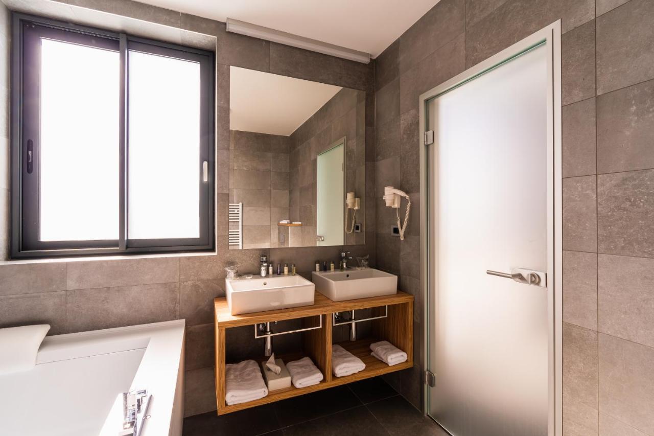 Hotel Olea ノヴァリャ エクステリア 写真