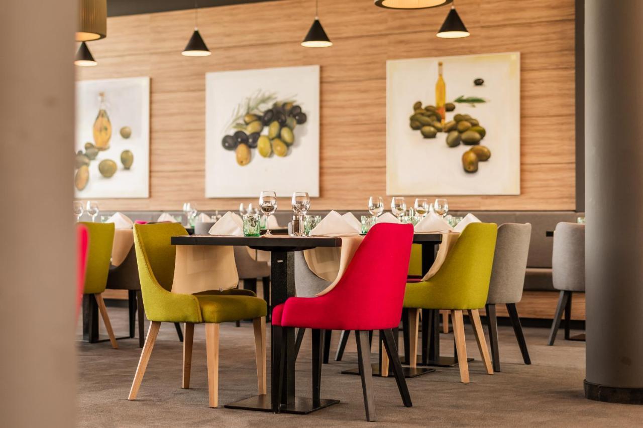 Hotel Olea ノヴァリャ エクステリア 写真